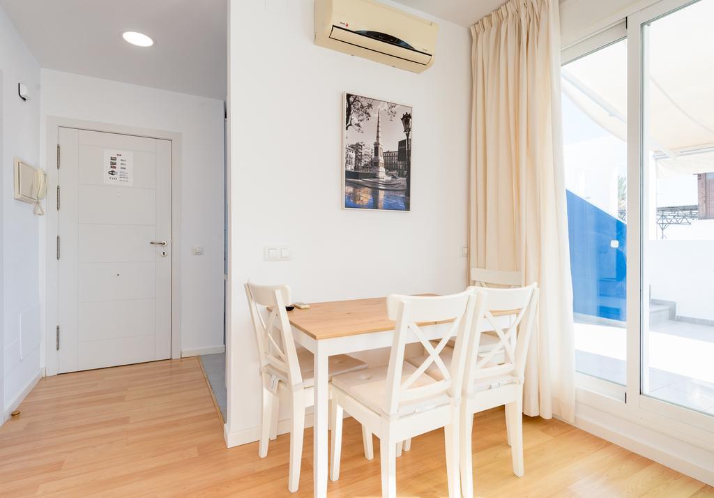 Apartment Bolivia 260 Malaga Bagian luar foto